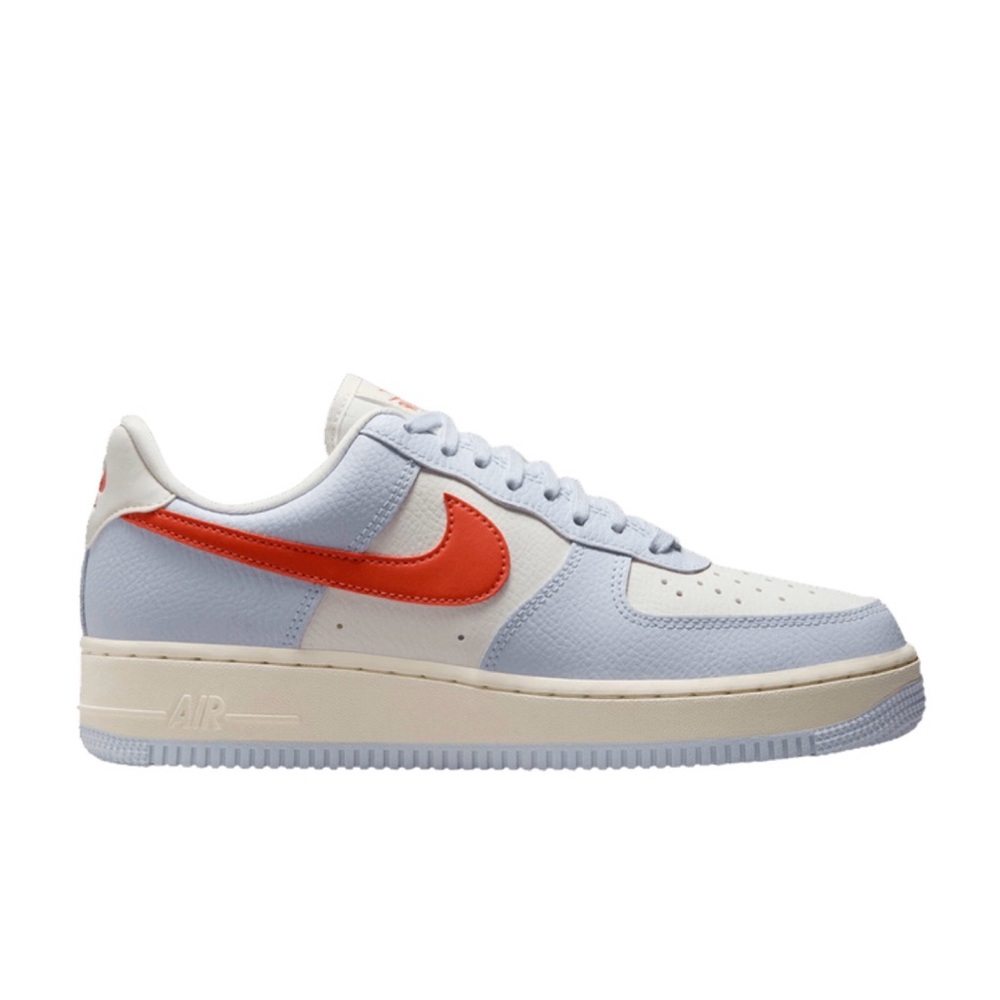 Nike Women's Air Force 1 '07 - 10.5women- NWT